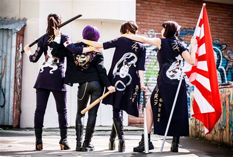 sukeban and her gang girl gang aesthetic dark beauty fashion japanese street fashion