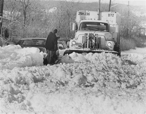 the blizzard of 1978 frozen snapshots from the historic storm that slammed the northeastern us