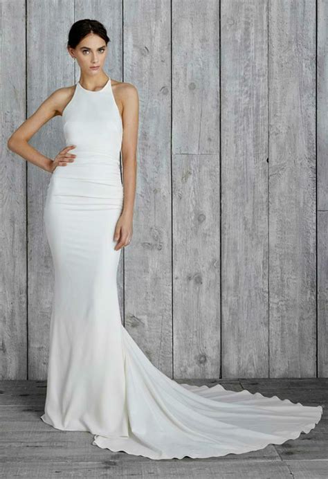 30 Minimalist And Elegant Wedding Dress Ideas