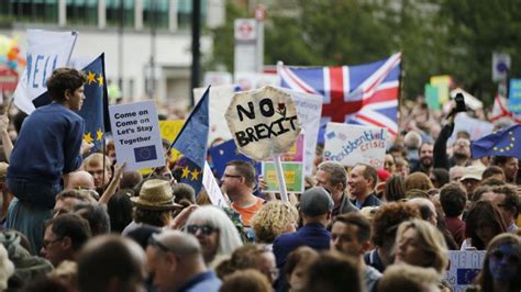 Thousands Say No To Brexit In Colorful Protest Cnn
