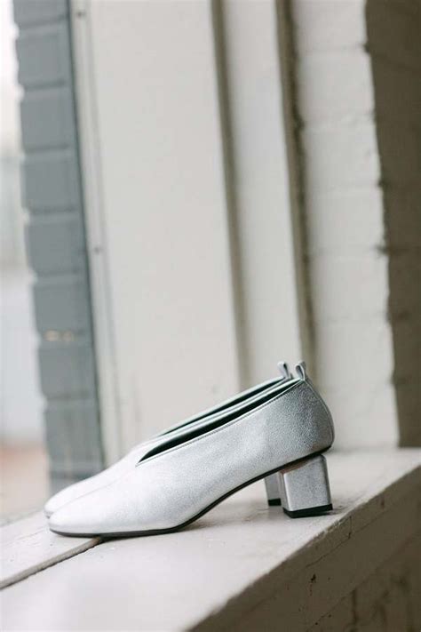 Gray Matters Mildred Classic Pumps Silver Garmentory