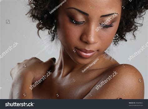 Beautiful Black Woman Posing In A Studio Stock Photo 94689661