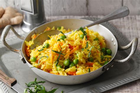 In a medium saucepan over medium heat, add olive oil and butter. Easy Turmeric Rice with Peas and Carrots Recipe - Kraft Canada