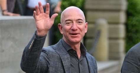 Jeff Bezos Buys 68 Million Mansion On Floridas Exclusive Island