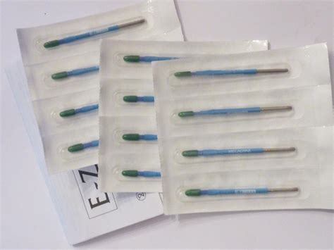 Box Of 12 Megadyne E Z Clean Ref 0012am 12 Electrosurgical Blades For
