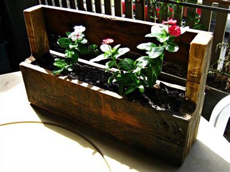A final step would be to install the planter box to a wall just below the. Wooden Pallet Planter Box Ideas | Pallets Designs