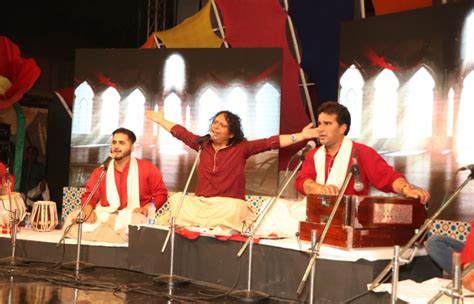 Surajkund Mela जम्मू कश्मीर के कलाकारों ने धूम मचाई संगीत संध्या में