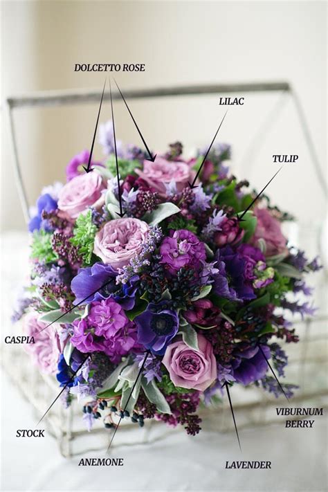 Discover the best ideas for wedding flowers! A Hand-Tied Vintage Bridal Bouquet Recipe in Spring ...