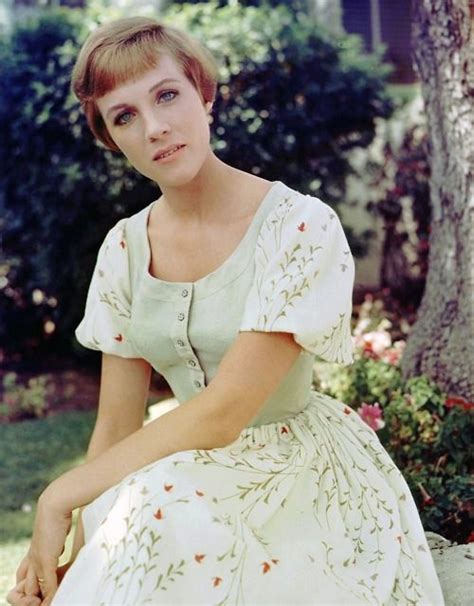 Julie Andrews On The Set Of The Sound Of Music Circa 1965 Sound Of