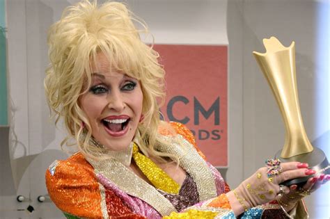 Dolly Parton Drops Dixie From Dixie Stampede Dinner Attraction Upi Com