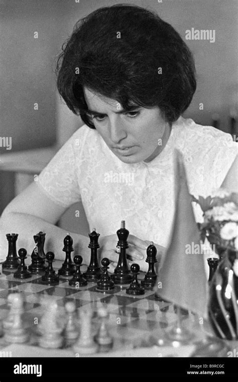 World Chess Champion Nona Gaprindashvili Stock Photo Alamy