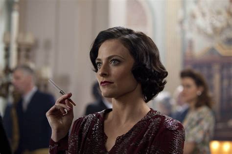 Lara Pulver ЛАРА ПУЛВЕР Lara Pulver Lara Sherlock And Irene