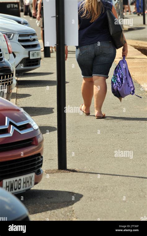 Over Weight Woman Walking Hi Res Stock Photography And Images Alamy