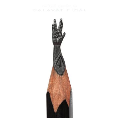 This Guy Carves Miniature Artworks Onto The Tips Of Pencils Twistedsifter