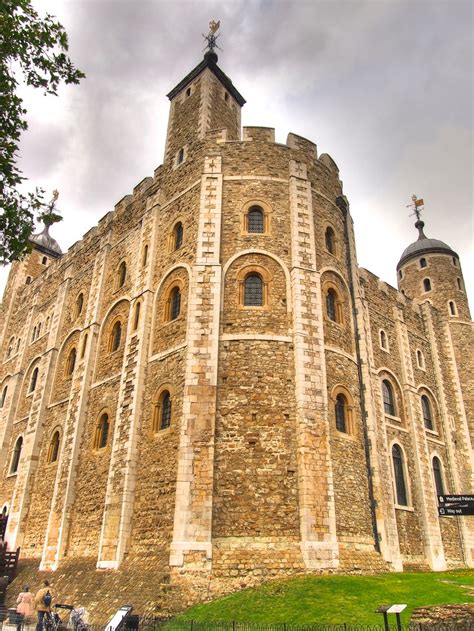 Lhr180 Tower Of London White Tower Aeroflug Flickr