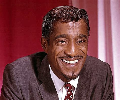Was at the height of his stardom in 1961 when he and close friend frank sinatra campaigned to elect president john f. Sammy Davis Jr. Biography - Childhood, Life Achievements ...