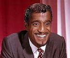 Sammy Davis Jr. Biography - Facts, Childhood, Family Life & Achievements