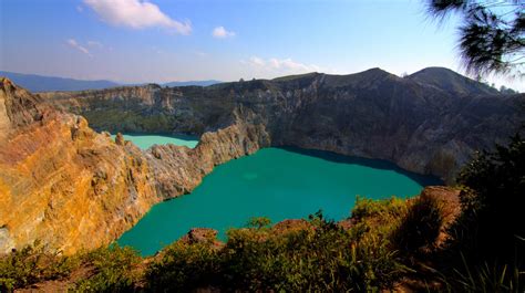 natural wonders in indonesia that will take your breath away riset