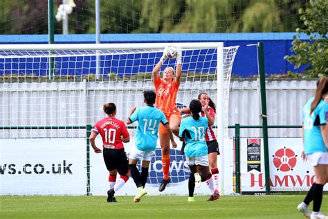 Five Show Stopping Women S Saves From The Season Article Southampton Fc Official Site
