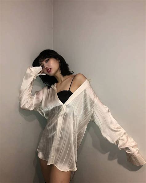 Twice Momo Emits Sexy Vibes In New Sns Photos From Her Performance Project Kpopstarz