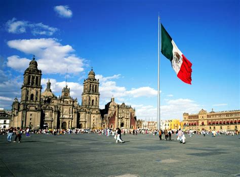 Aparece El Zócalo Original De La Ciudad De México