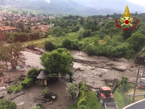 Ieri sera a chianocco i no tav a sotto la notizia, due interviste allo stesso vattimo, in valle c'è solo disobbedienza civile, ed. Maltempo: una frana colpisce alcune case a Bussoleno in ...