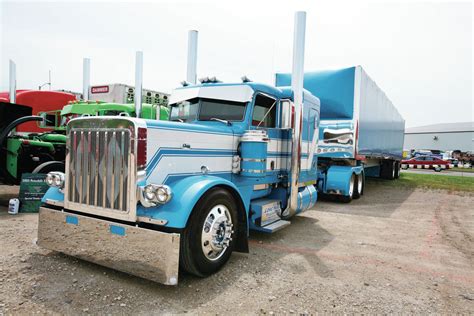 5 Drool Worthy Tricked Out Semi Trucks