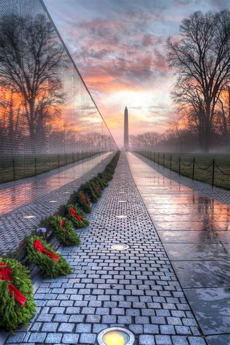 Sunrise At The Vietnam Veterans Memorial In Washington Dc Smithsonian