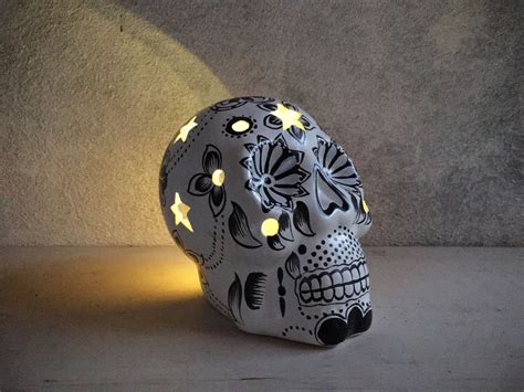 Vintage Ceramic Mexican Skull Sculpture Day Of The Dead Folk Art