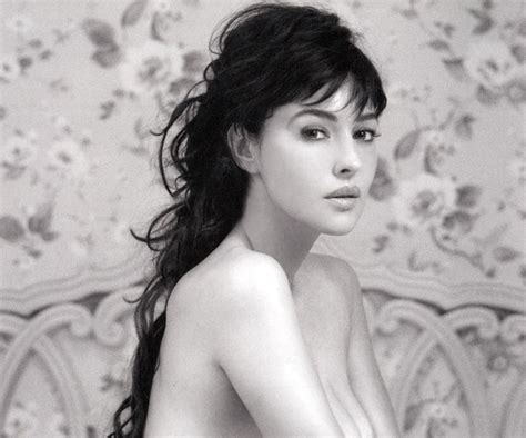 Monica Bellucci Bold Wallpapers Feel Free Love Images