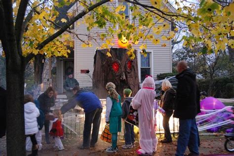 Inside Look At Terror On Tillson A Pure Michigan Halloween Experience