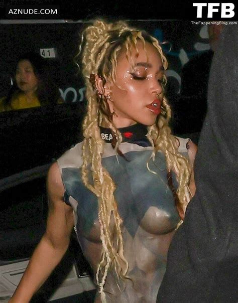 Fka Twigs Sexy Seen Flashing Her Nude Tits And Legs At The Nme Awards In London Aznude