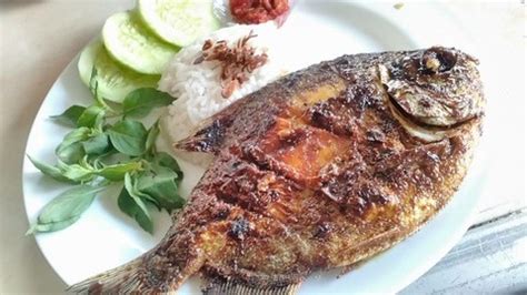 Dining with stunning view of lombok sobre salza resto. Ikan dan Ayam Bakar Bu Oen - Sudagaran - Food Delivery Menu | GrabFood ID