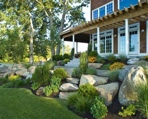 It is the matter of make it interesting to see so that not only you and your family that will be so happy to see. Amazing Rock Landscaping Ideas For Front Yard Styles ...