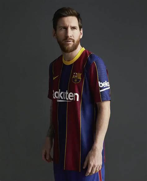 Lionel messi is an argentinian footballer (soccer player). (2021) ᐉ Oshoala, Messi, Pique, Suarez Model Barcelona's ...