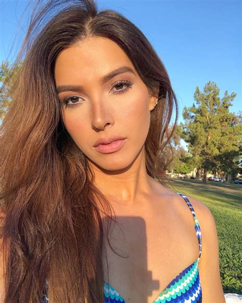 Carolina Gutierrez Most Beautiful Transgender Woman Famous Instagram