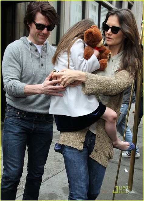 Tom Cruise Katie Holmes Day Out With Suri Tom Cruise Photo Fanpop