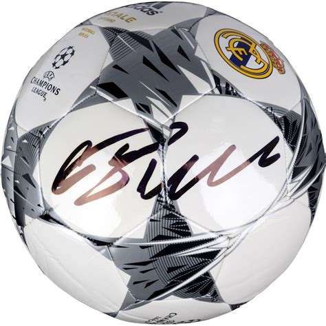 Authentic Autographed Soccer Balls Crisitano Ronaldo Real Madrid