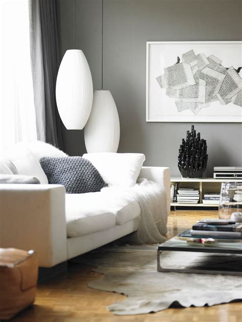 Wer sich für weiß im schlafzimmer entscheiden möchte, sich aber elegante, moderne details wünscht, kann die weiße wand mit einem solchen grauen kopfteil ergänzen. Wandfarben für kleine Räume - Westwing Magazin