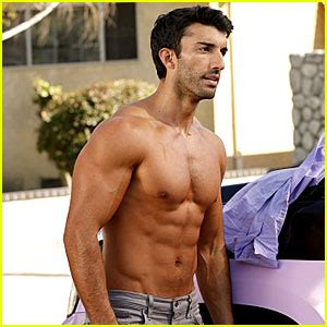 Justin Baldonis New Shirtless Photos For Jane The Virgin Are So Hot Jane The Virgin