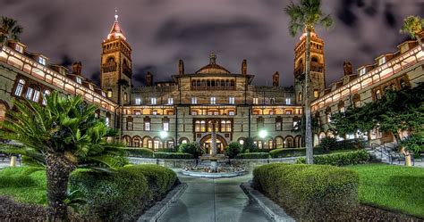 The 10 Best Colleges In Florida To Spot A Ghost