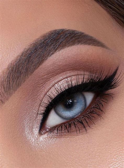 Pretty Eye Makeup Looks Neutral And Black Liner