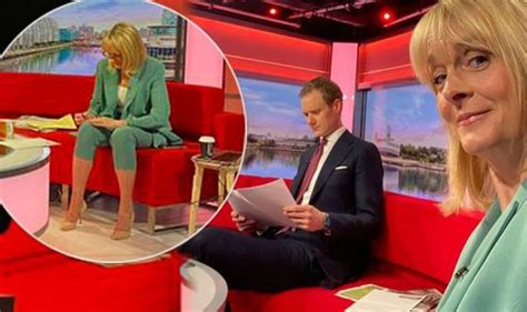 Louise Minchin Bbc Breakfast Host Caught Making Last Minute Adjustment