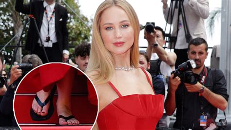 Jennifer Lawrence Addresses Her Flip Flops On The Red Carpet At Cannes