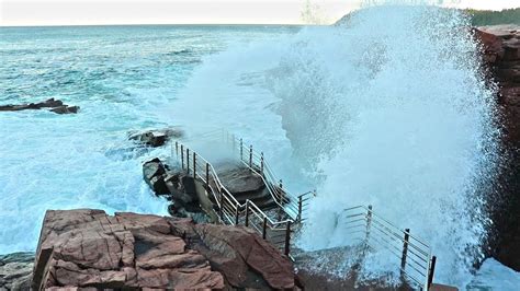 Thunder Hole In Acadia National Park Youtube