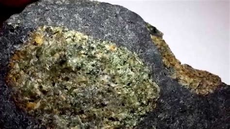 Olivine Basalt Xenolithe Olivin Basalt Xenolith Youtube