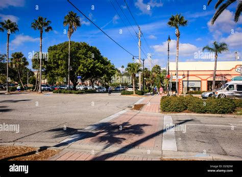 Main Street in Venice Florida Stock Photo - Alamy