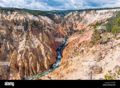 yellowstone river flows through gorge grand canyon of the yellowstone grand view yellowstone