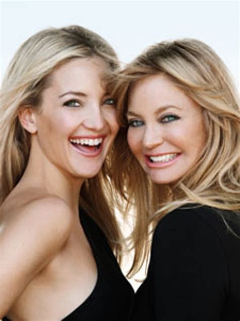 Fans Say Kate Hudson Looks Like Mom Goldie Hawn In Th
