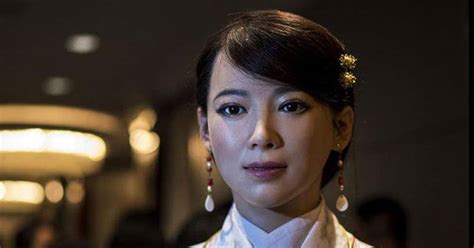 Meet Jia Jia Chinas Super Realistic Robot Goddess